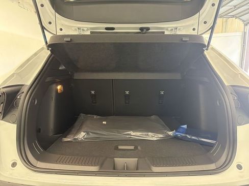 New 2026 Chevrolet Trax RS w/ Sunroof Package image 18