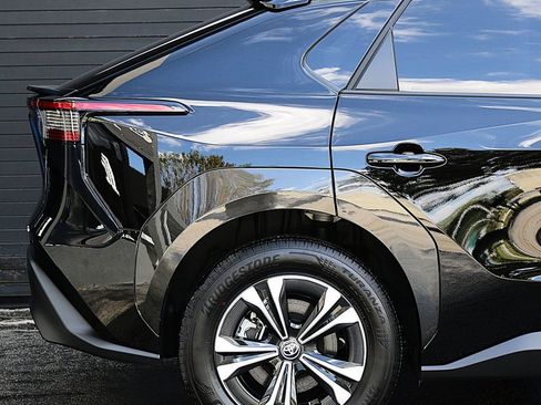 Used 2025 Toyota bZ4X AWD w/ Weather Package image 19