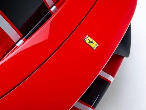 Used 2020 Ferrari 488 Pista Spider image 22