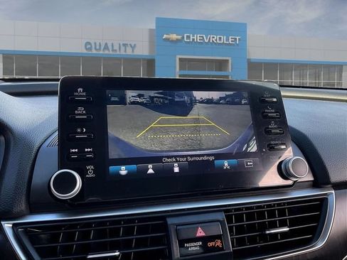 Used 2022 Honda Accord Touring image 16