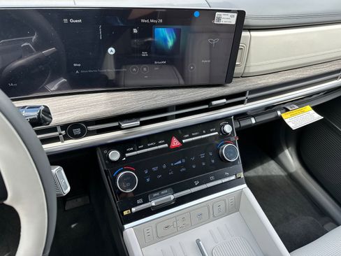 New 2025 Hyundai Santa Fe Calligraphy FWD image 23