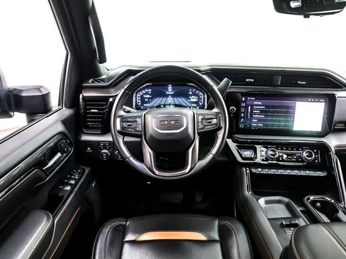 Used 2024 GMC Sierra 2500 AT4 w/ AT4 Premium Plus Package image 5