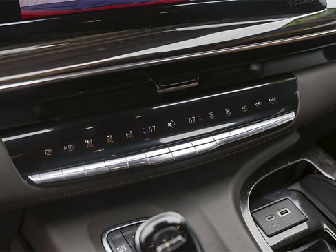 Used 2023 Cadillac Escalade Sport w/ Touring Package image 31