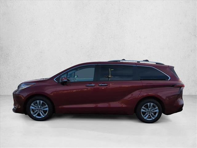 Certified 2022 Toyota Sienna Limited AWD/4WD image 8