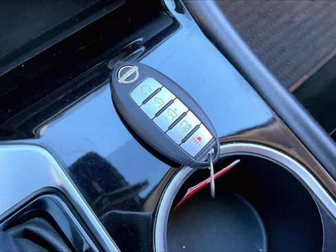 Used 2024 Nissan Altima 2.5 SR image 13