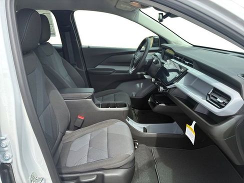 New 2027 Chevrolet Bolt LT w/ Comfort Package image 13