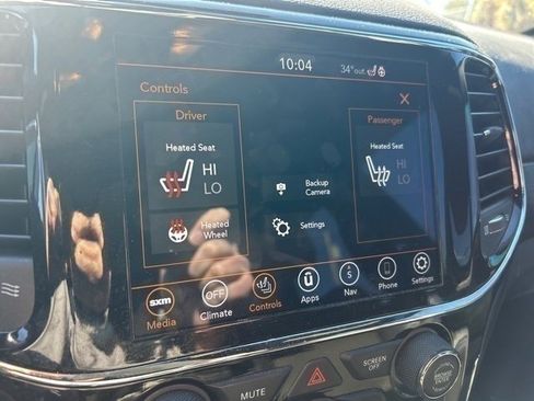 Used 2021 Jeep Grand Cherokee Laredo X image 10