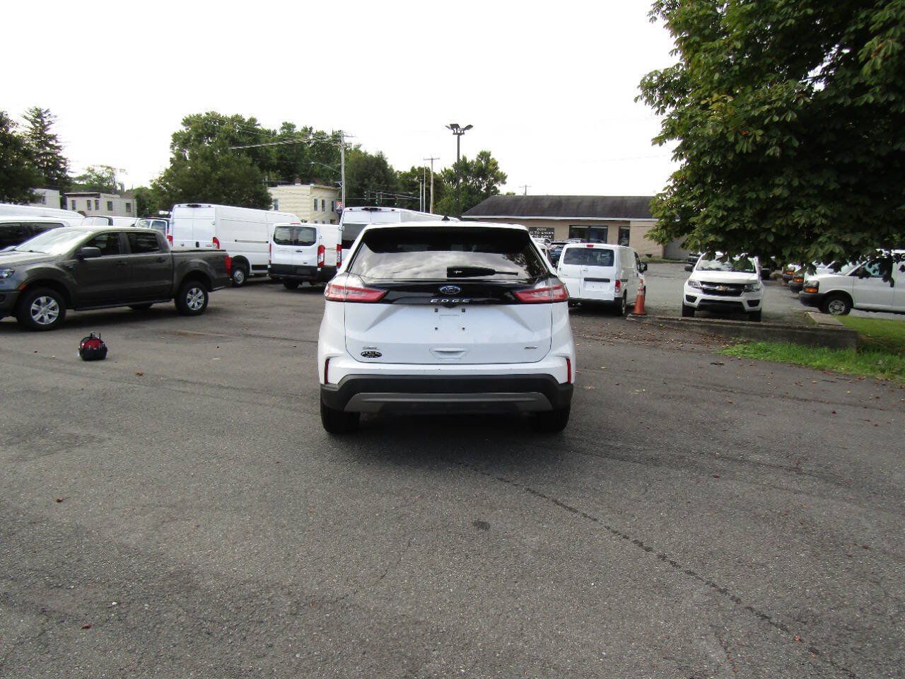 Used 2024 Ford Edge SEL AWD/4WD image 6