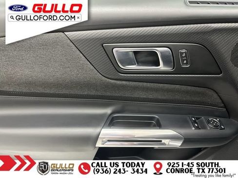 Used 2025 Ford Mustang Coupe RWD image 15