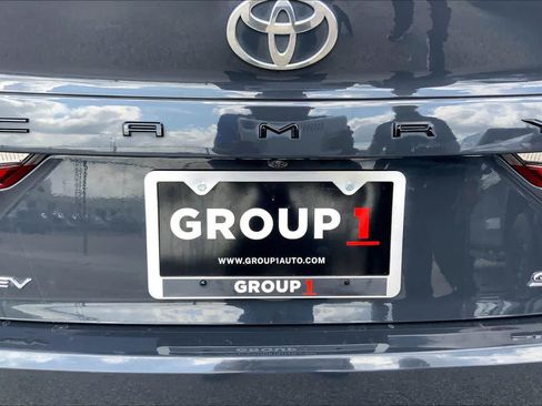 Used 2025 Toyota Camry SE FWD image 10