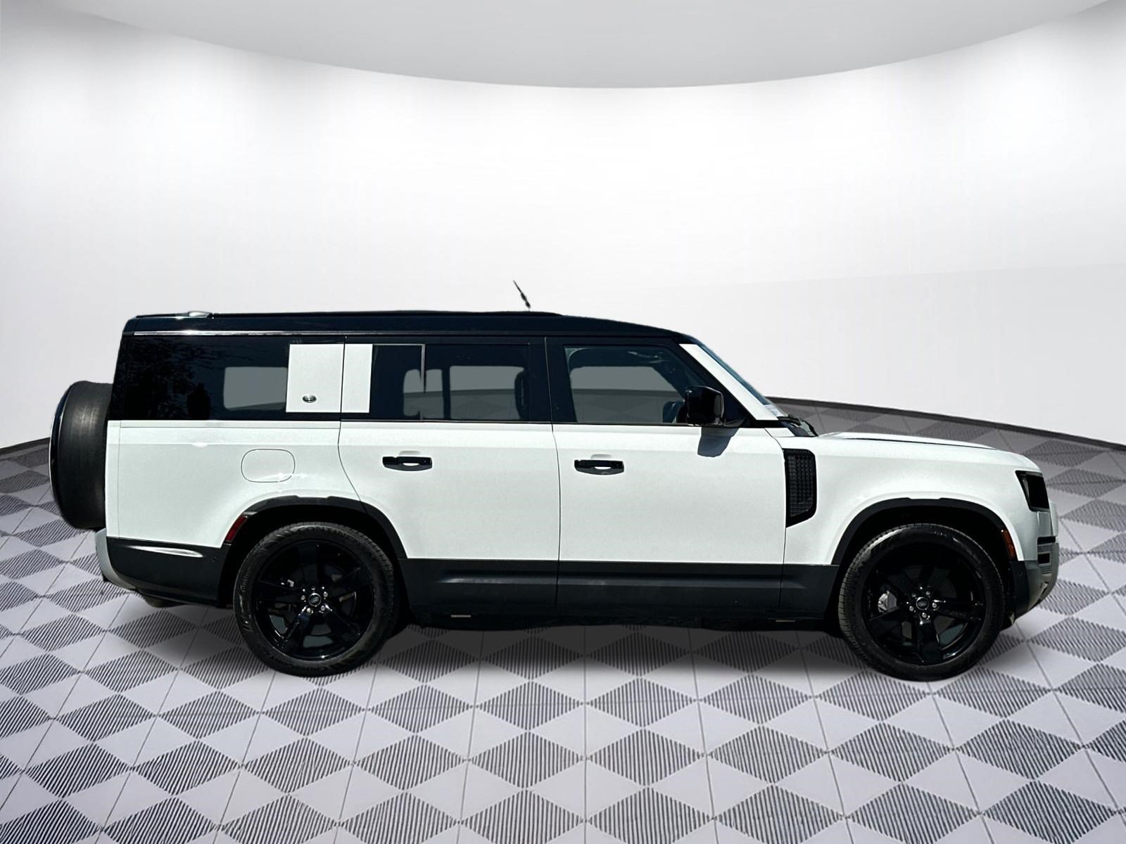 Used 2024 Land Rover Defender 130 S AWD/4WD image 7