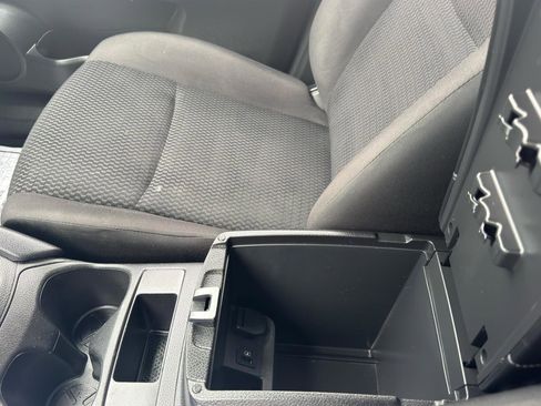 Used 2021 Nissan Rogue Sport S image 26