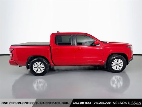 Used 2022 Nissan Frontier SV w/ Technology Package image 4