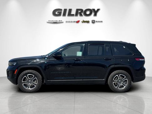 Used 2023 Jeep Grand Cherokee Trailhawk w/ Advanced Protech Group II AWD/4WD image 7