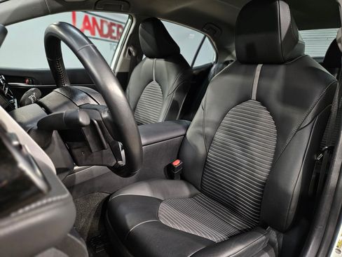 Used 2024 Toyota Camry SE image 23