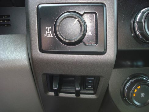 Used 2019 Ford F250 XL w/ XL Value Package AWD/4WD image 39