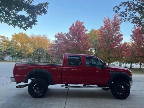 Used 2010 Ford F350 Lariat image 14