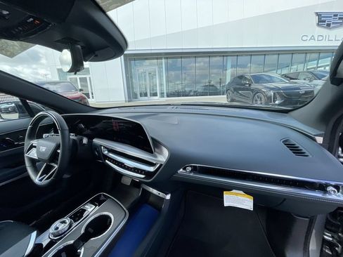 Used 2024 Cadillac Lyriq Luxury w/ Nappa Leather Package RWD image 29