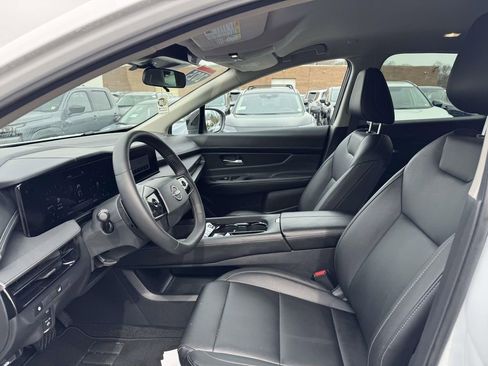 Certified 2025 Nissan Murano SV AWD/4WD image 14