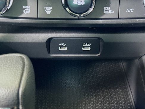 Used 2025 Honda Accord SE image 26