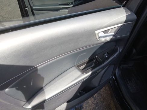 Used 2020 Ford Edge SEL image 24