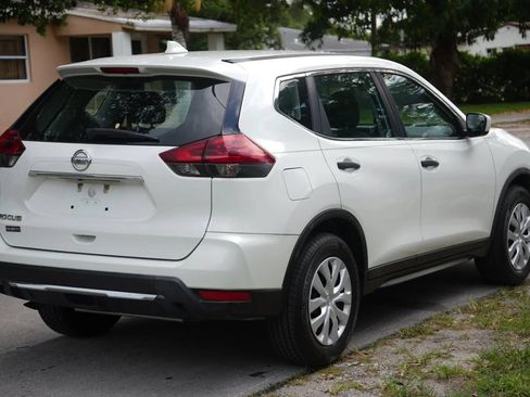 Used 2019 Nissan Rogue S FWD image 6