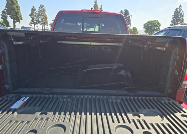 Used 2022 Nissan Frontier PRO-4X w/ Pro-4X Premium Package AWD/4WD image 15