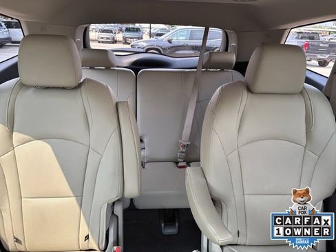 Used 2020 Buick Enclave Essence w/ Sound and Sites Package FWD image 5