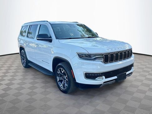 Used 2024 Jeep Wagoneer Series III AWD/4WD image 4
