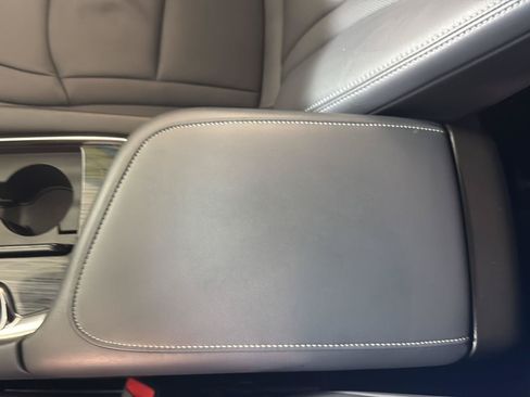 Used 2024 Buick Enclave Essence w/ LPO, Floor Liner Package AWD/4WD image 23
