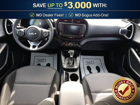 Used 2025 Kia Soul LX w/ LX Technology Package FWD image 17