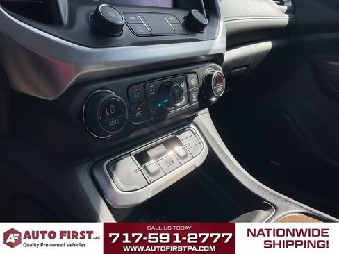Used 2023 GMC Acadia SLE w/ Driver Convenience Package AWD/4WD image 28