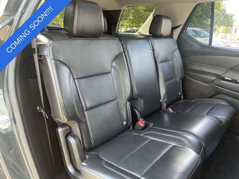 Used 2019 Chevrolet Traverse LT w/ LT Premium Package AWD/4WD image 15