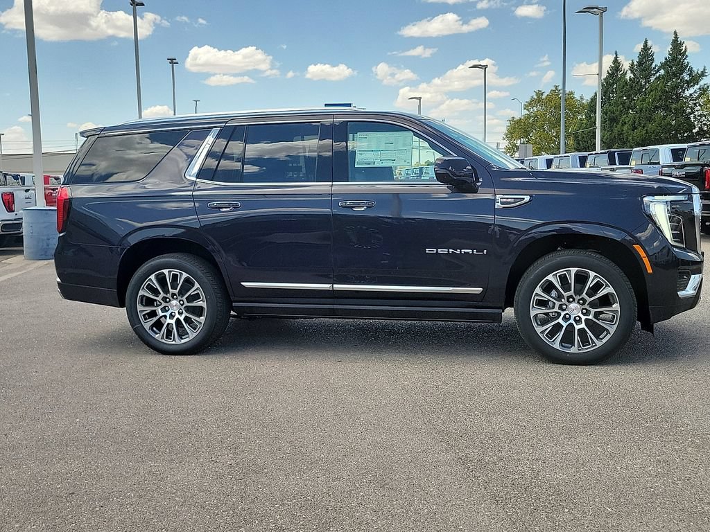 New 2026 GMC Yukon Denali w/ Denali Reserve Package AWD/4WD image 14