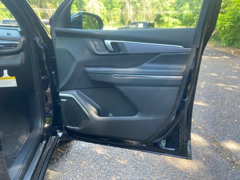 New 2026 Buick Enclave Sport Touring w/ Power Package FWD image 32