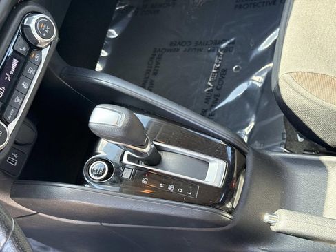 Certified 2022 Nissan Versa SR w/ Convenience Package FWD image 25