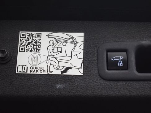 Used 2024 Toyota Sienna Platinum AWD/4WD image 13