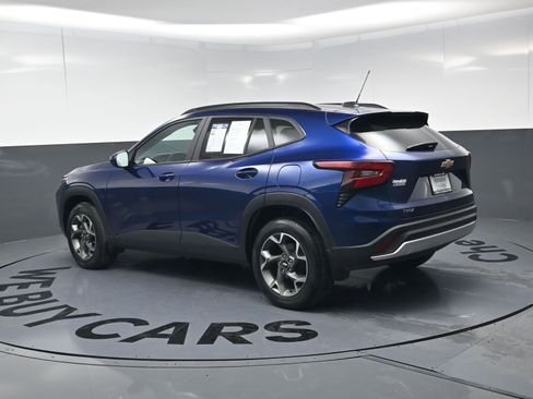 Certified 2024 Chevrolet Trax LT w/ Driver Confidence Package image 7