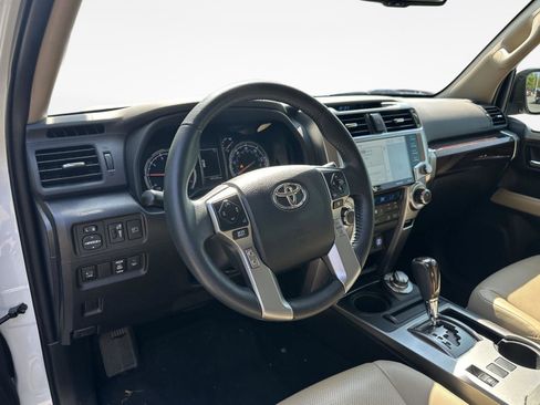 Used 2022 Toyota 4Runner Limited AWD/4WD image 11