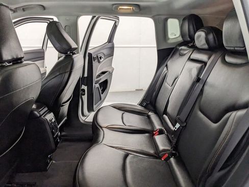 Used 2022 Jeep Compass Latitude w/ Sun and Sound Group AWD/4WD image 21