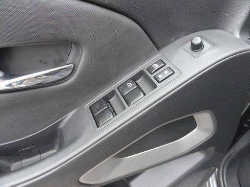 Used 2022 Nissan Frontier SV image 23