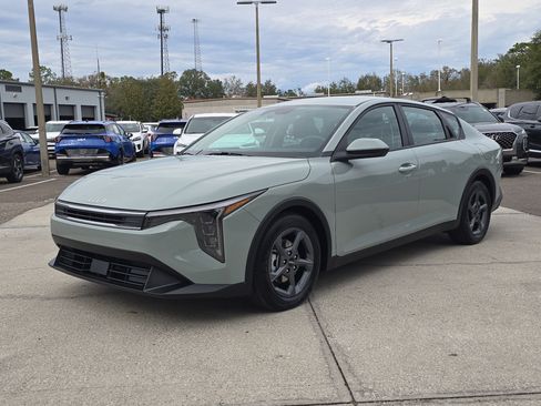 Certified 2025 Kia K4 LXS image 4