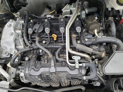 Used 2021 Nissan Rogue S image 30