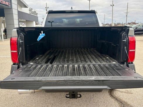 Used 2024 Toyota Tacoma SR image 6