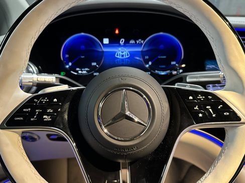 New 2025 Mercedes-Benz Maybach EQS 680 4MATIC image 15