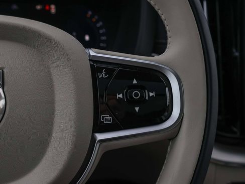 New 2026 Volvo XC60 B5 Ultra w/ Protection Package Premier image 36