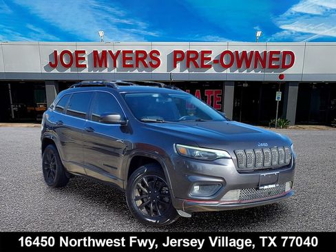 Used 2019 Jeep Cherokee Latitude Plus AWD/4WD image 1