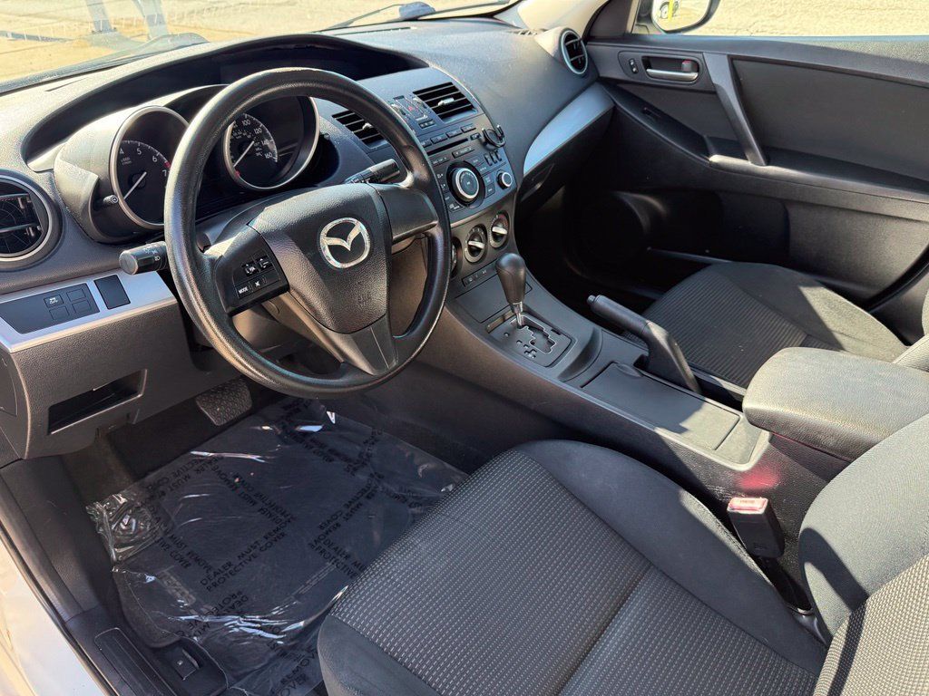 Used 2012 MAZDA MAZDA3 i Sport FWD image 24