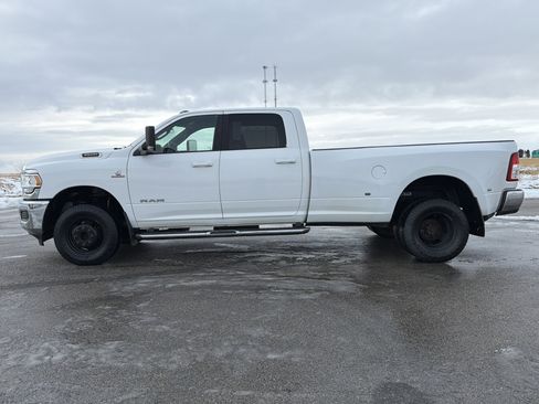 Used 2021 RAM 3500 Big Horn image 27