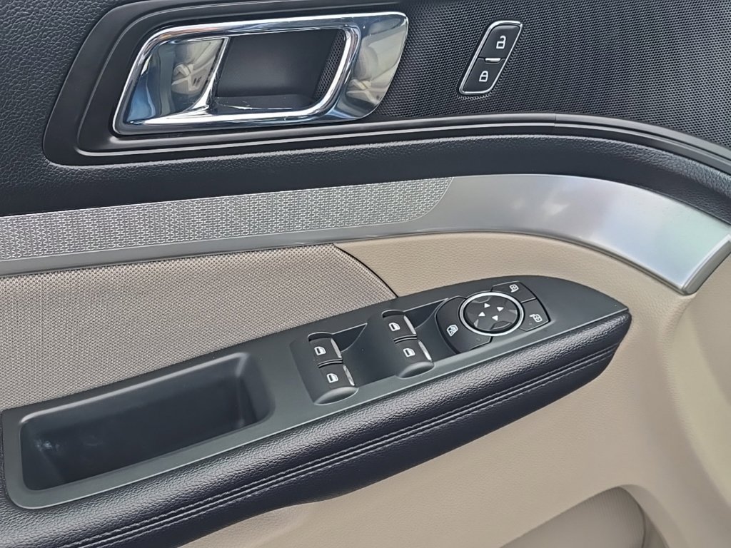 Used 2018 Ford Explorer 4WD image 9